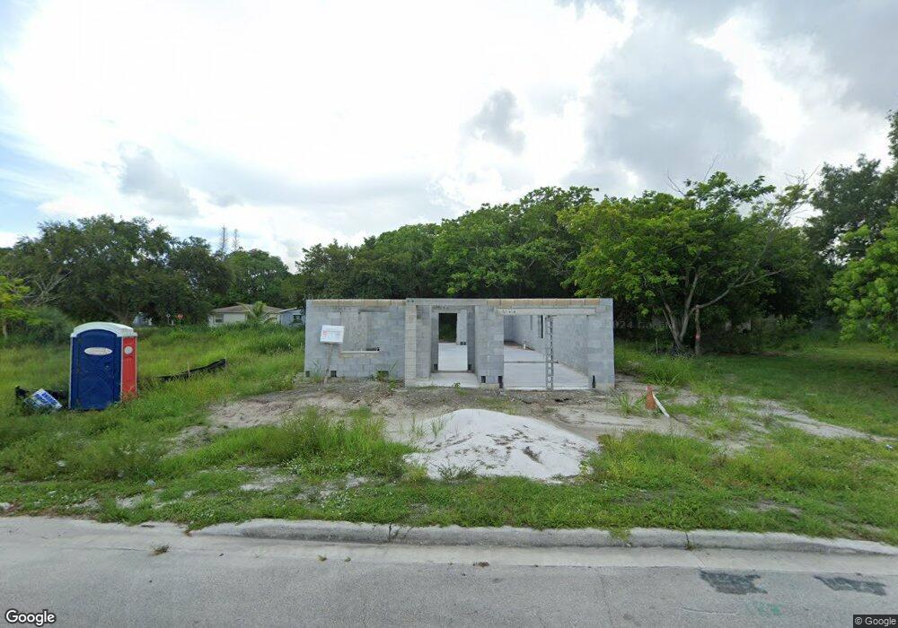 1409 Avenue J, Fort Pierce, FL 34950 - photo 1