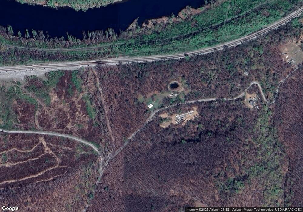 424 Bottom Rd Rd, Great Cacapon, WV 25422 - photo 1