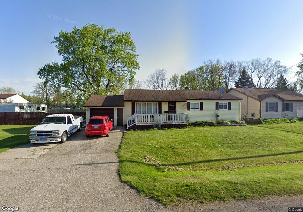 1033 Windsor St, Flint, MI 48507 - photo 1