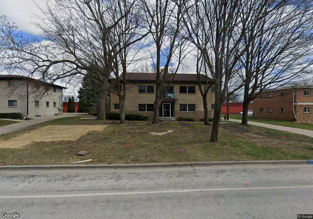 1236 N 116th St unit 3, Wauwatosa, WI 53226 - photo 1