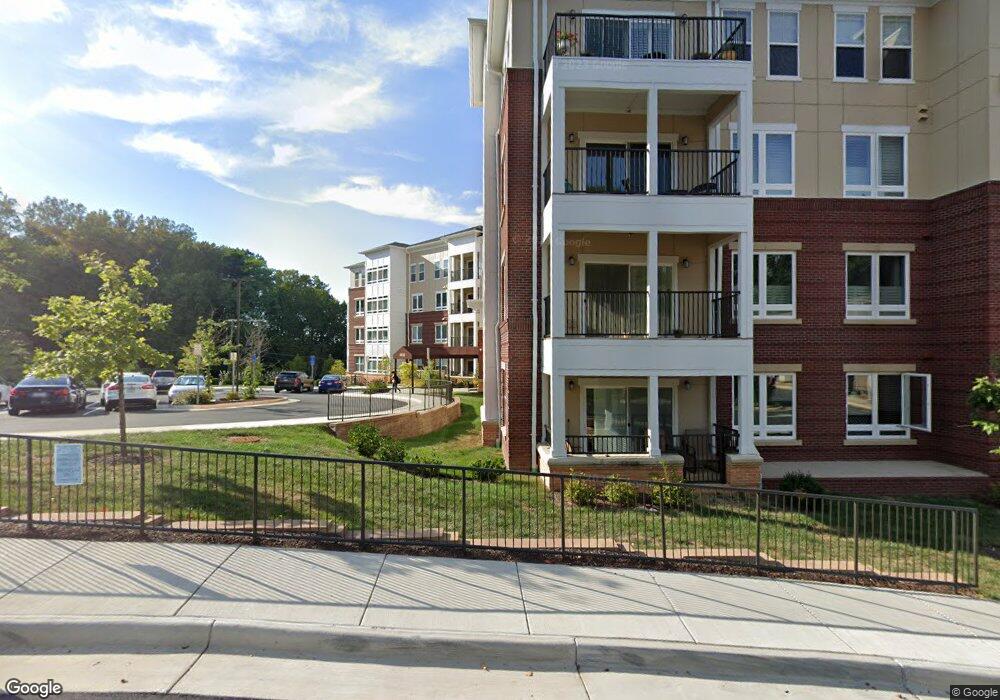 9430 Silver King Ct unit 102, Fairfax, VA 22031 - photo 1