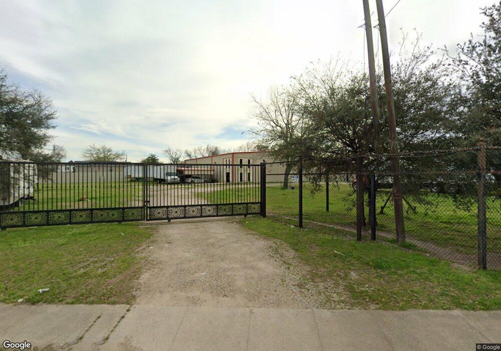 313 Tidwell Rd, Houston, TX 77022 - photo 1