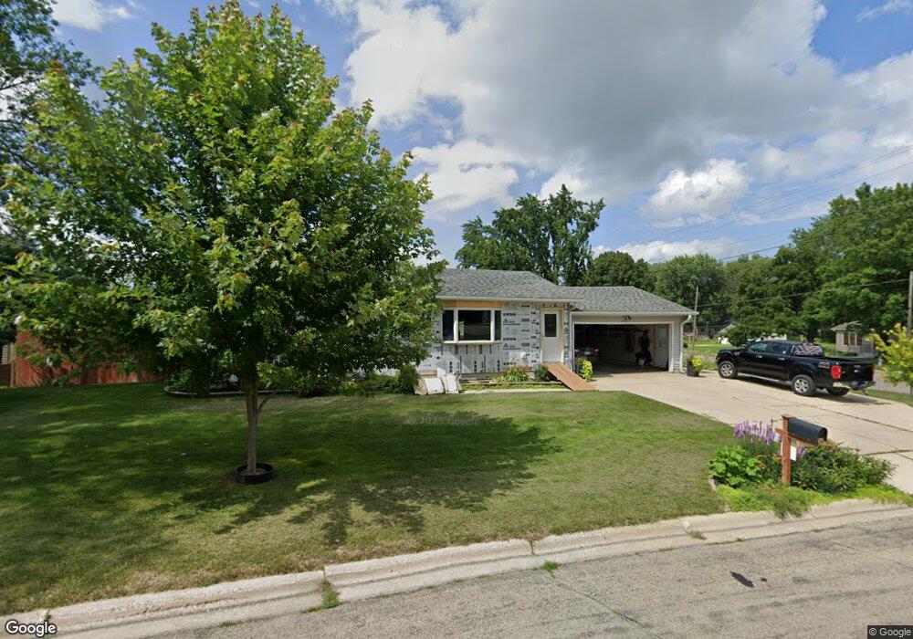 1202 Birch Hill Dr, Albert Lea, MN 56007 - photo 1