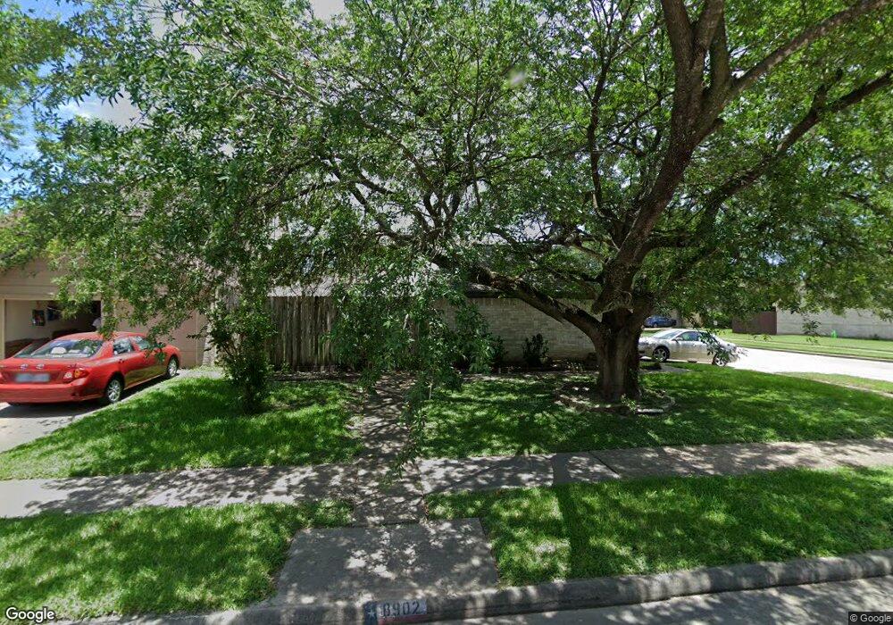 8902 Scenic Green Dr, Houston, TX 77088 - photo 1