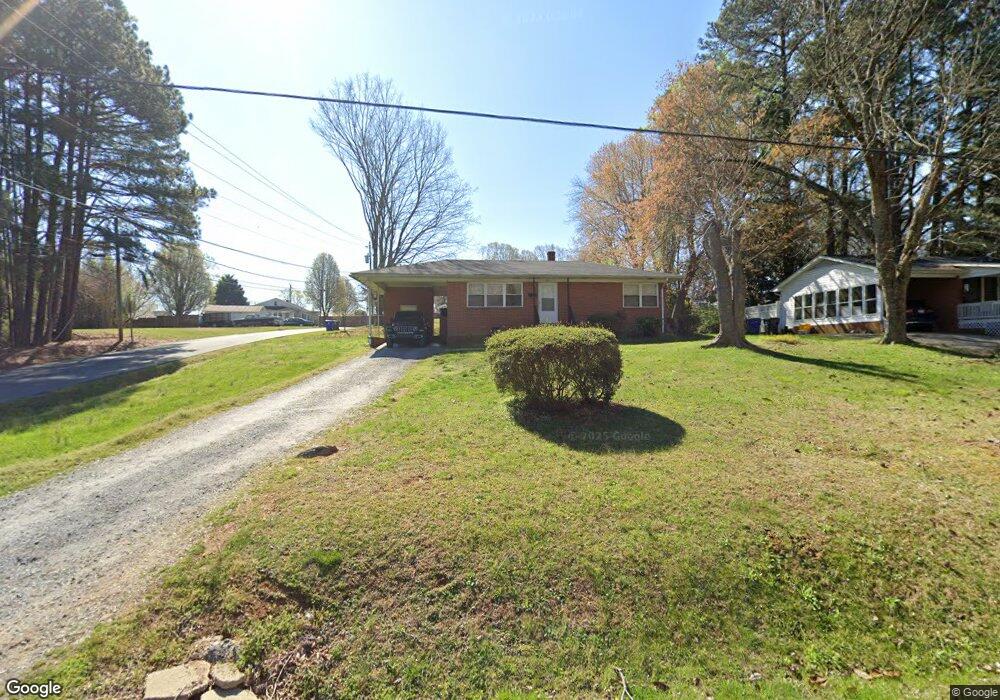 401 W 6th St, Siler City, NC 27344 - photo 1