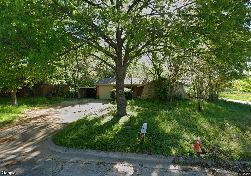 302 Hogle St, Weatherford, TX 76086 - photo 1