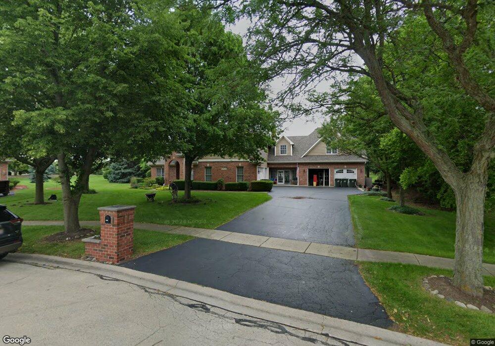 23932 Pheasant Run Ct, Naperville, IL 60564 - photo 1