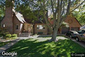 2434 29th St, Moline, IL 61265