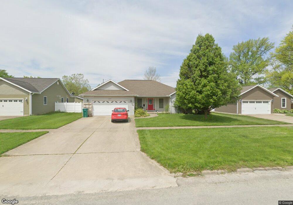1209 S 16th St, Mattoon, IL 61938 - photo 1