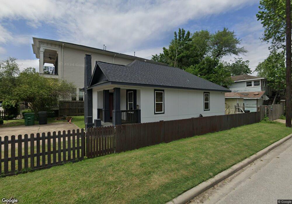 423 Aurora St, Houston, TX 77008 - photo 1