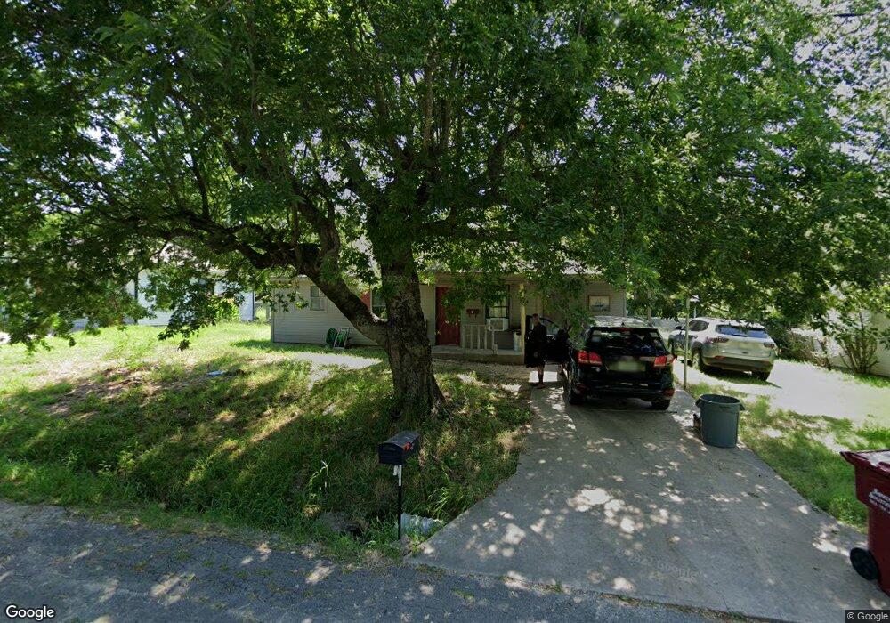 304 Smith St, Bonham, TX 75418 - photo 1