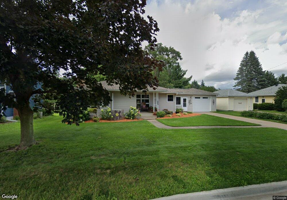 546 N 3rd St, La Crescent, MN 55947 - photo 1