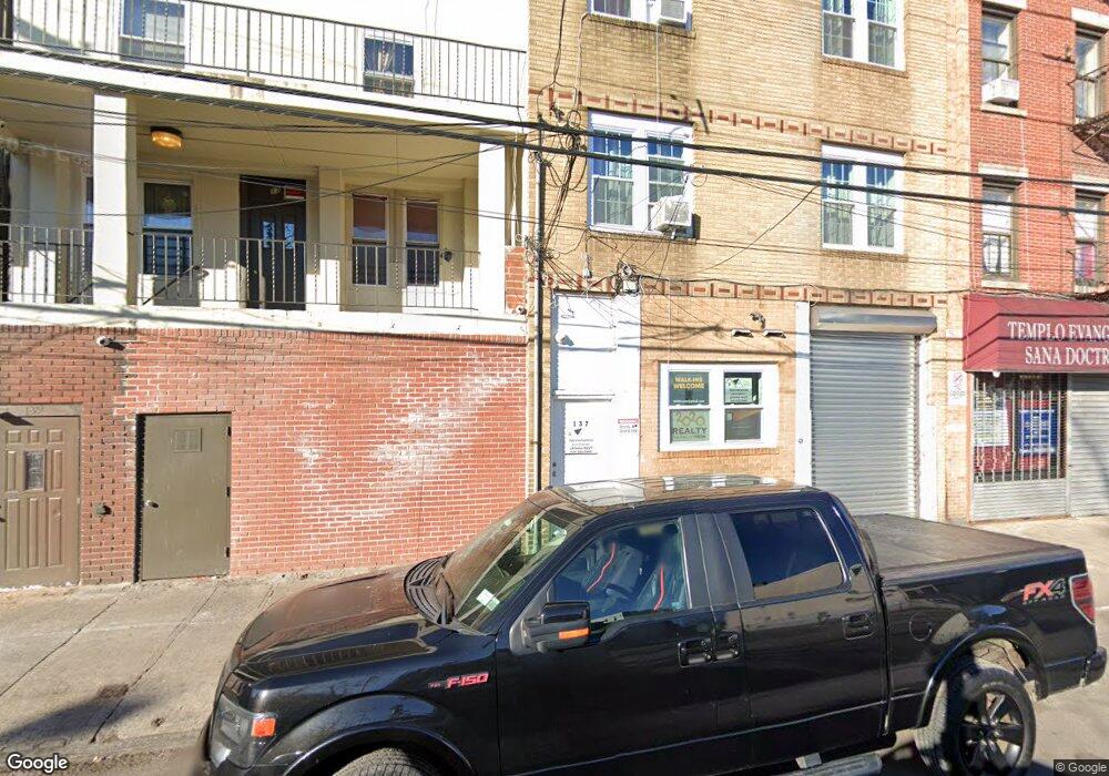 137 Willow St unit 1, Yonkers, NY 10701 - photo 1