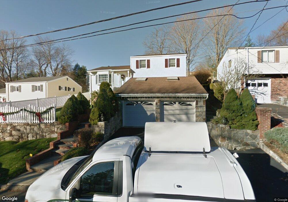 35 Dorset Ln, Stamford, CT 06907 - photo 1