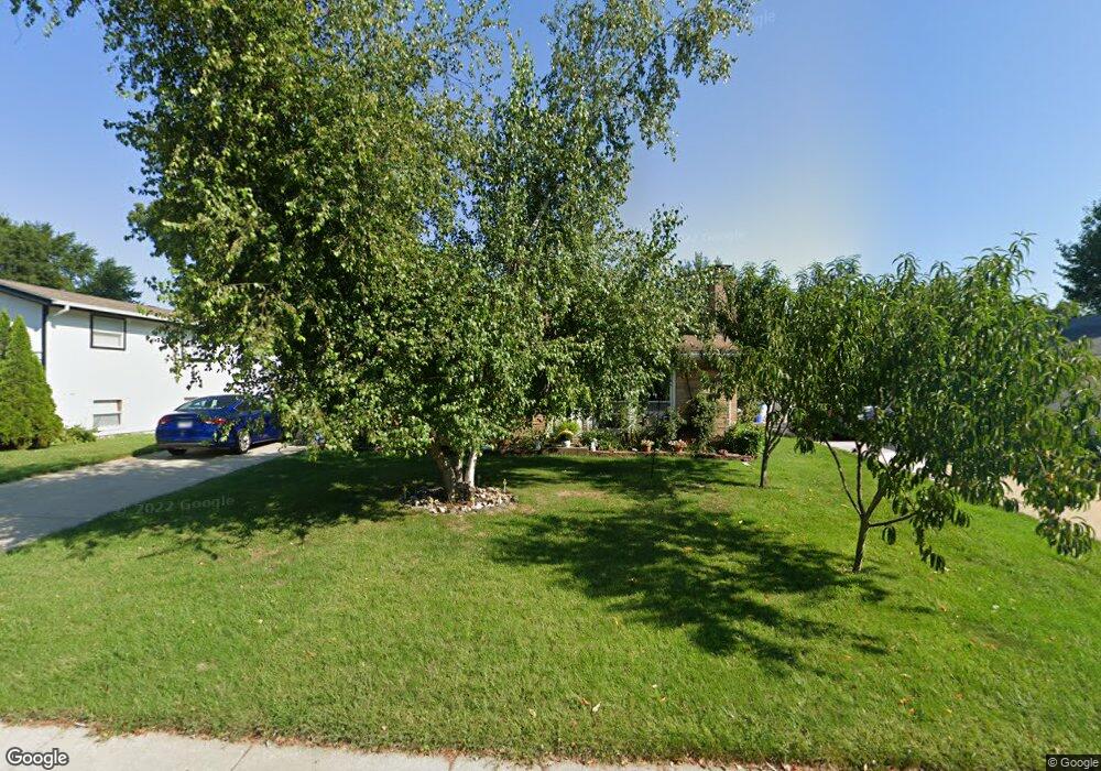 1516 Amarillo Dr, Carpentersville, IL 60110 - photo 1