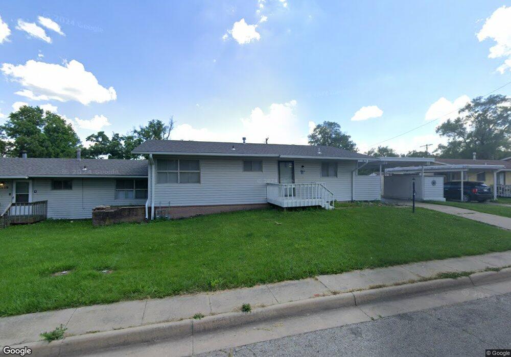 1611 SW 70th St, Topeka, KS 66619 - photo 1