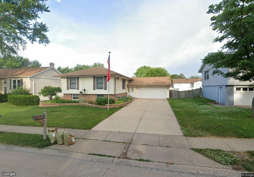 5808 Taylor St, Davenport, IA 52806 - photo 1