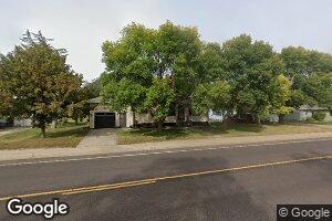 106 W 7th St, Woonsocket, SD 57385