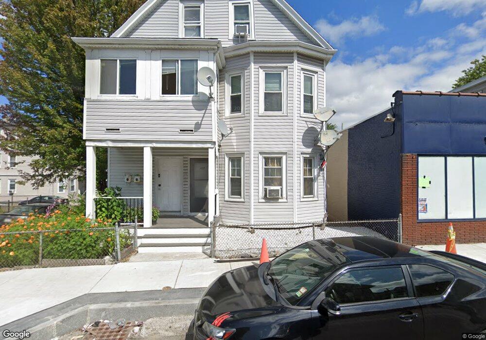 439 Ferry St unit 2, Everett, MA 02149 - photo 1