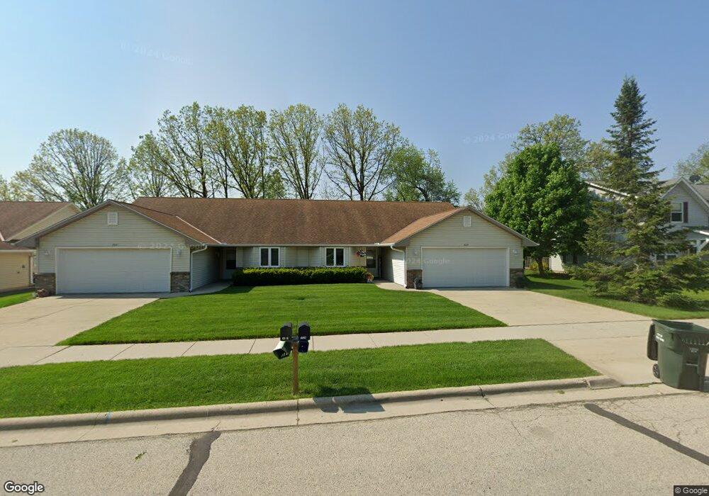 3527 Stanford Ln, West Bend, WI 53090 - photo 1