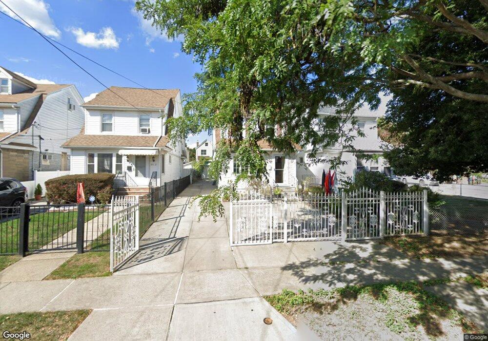 19723 89th Rd, Hollis, NY 11423 - photo 1