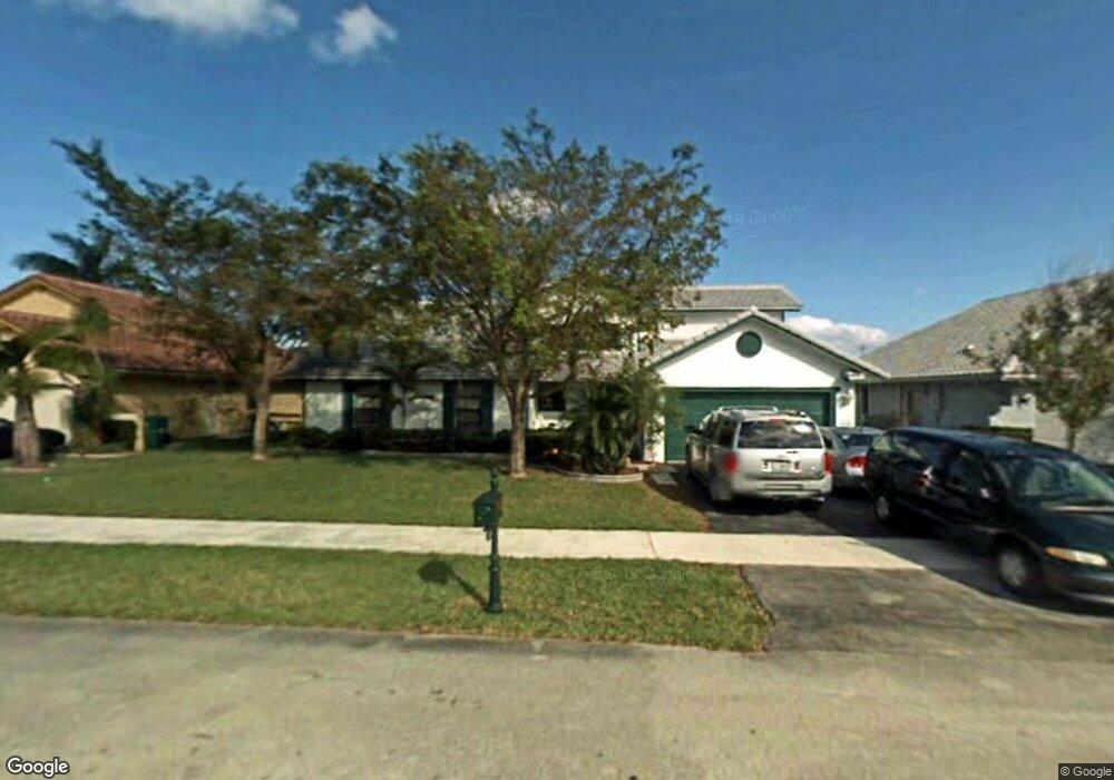 2320 SW 97th Ln, Davie, FL 33324 - photo 1