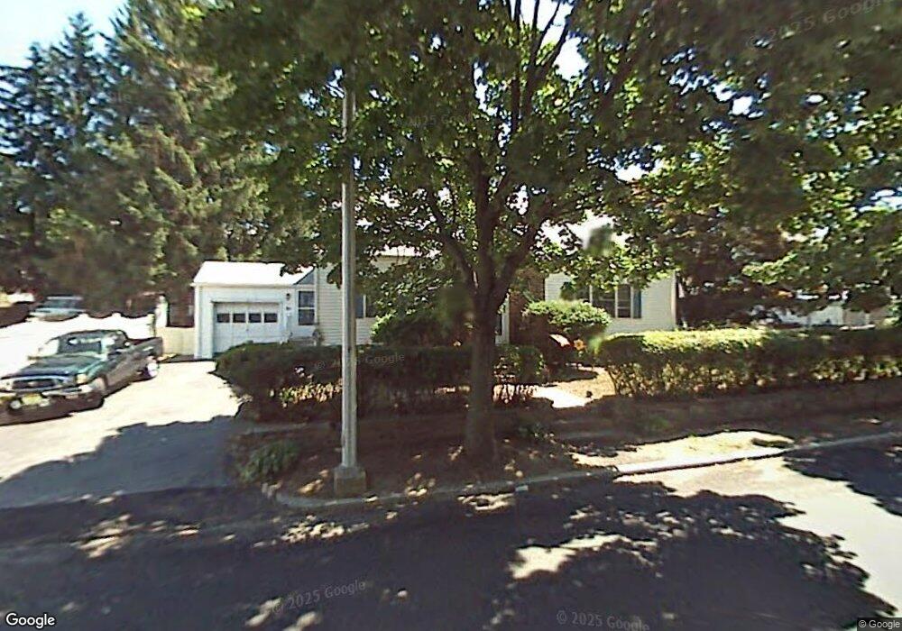 9 Standish St, Worcester, MA 01604 - photo 1