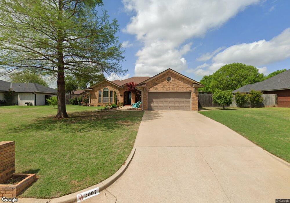 2007 Crestline Dr, Duncan, OK 73533 - photo 1