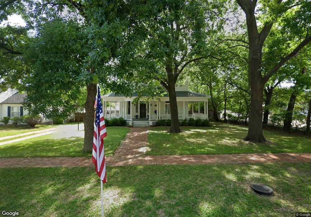 510 S Lindsay St, Gainesville, TX 76240 - photo 1