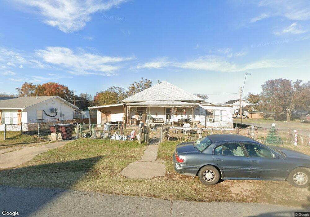 431 E Elm Ave, Eufaula, OK 74432 - photo 1