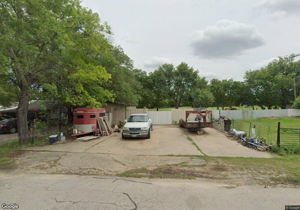 708 Ramsey Ave, Cleburne, TX 76031 - photo 1