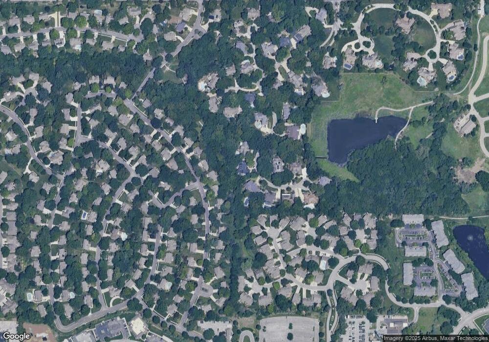 8424 Maplewood Ln, Lenexa, KS 66215 - photo 1