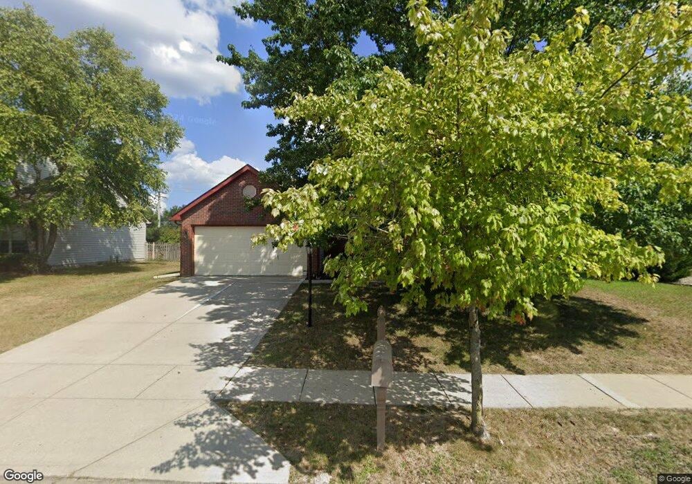 10577 Greenway Dr, Fishers, IN 46037 - photo 1