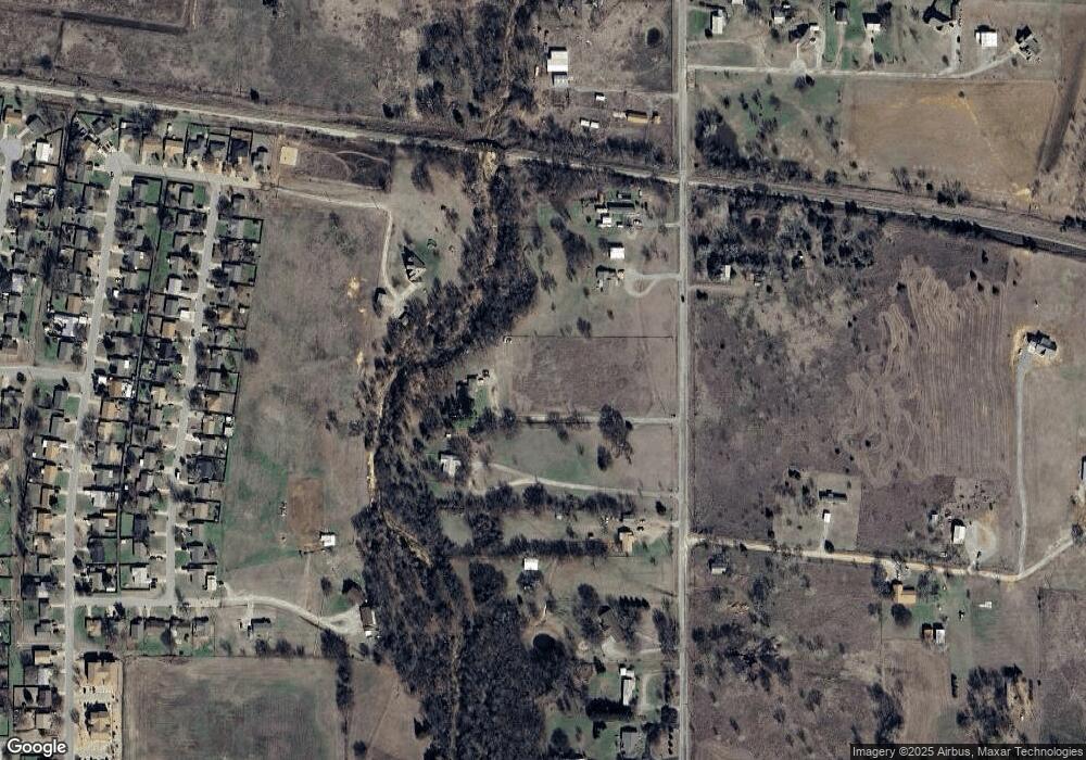 113 N Crater Creek Rd, Cache, OK 73527 - photo 1