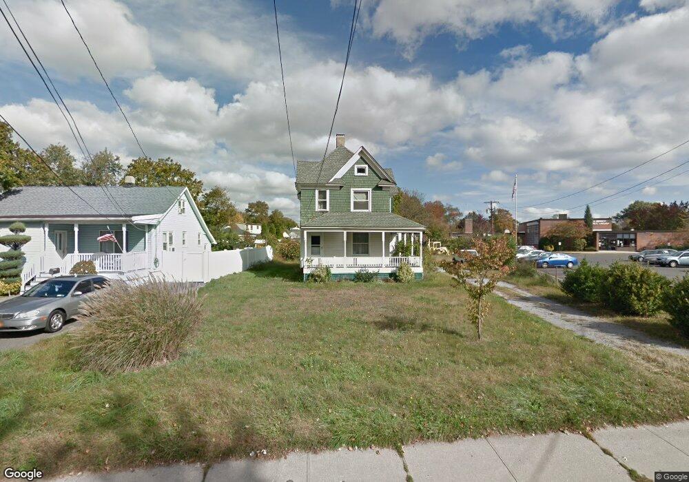 1685 Meadowbrook Rd, Merrick, NY 11566 - photo 1