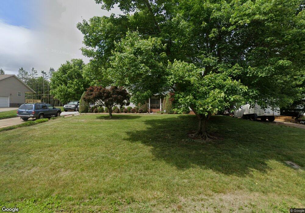 401 Camelot Dr, Statesville, NC 28625 - photo 1