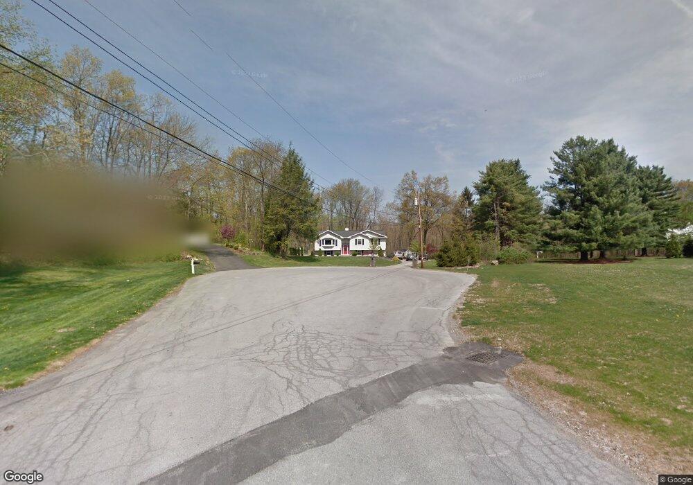 7 Plum Ct, Wappingers Falls, NY 12590 - photo 1