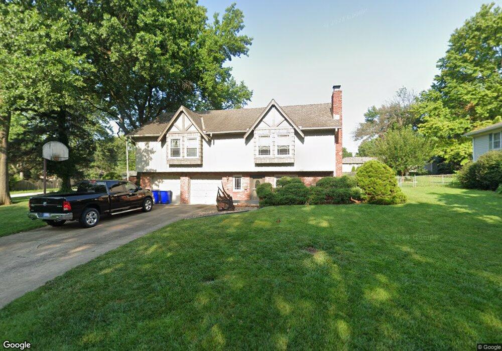 6832 Melrose Ln, Shawnee, KS 66203 - photo 1