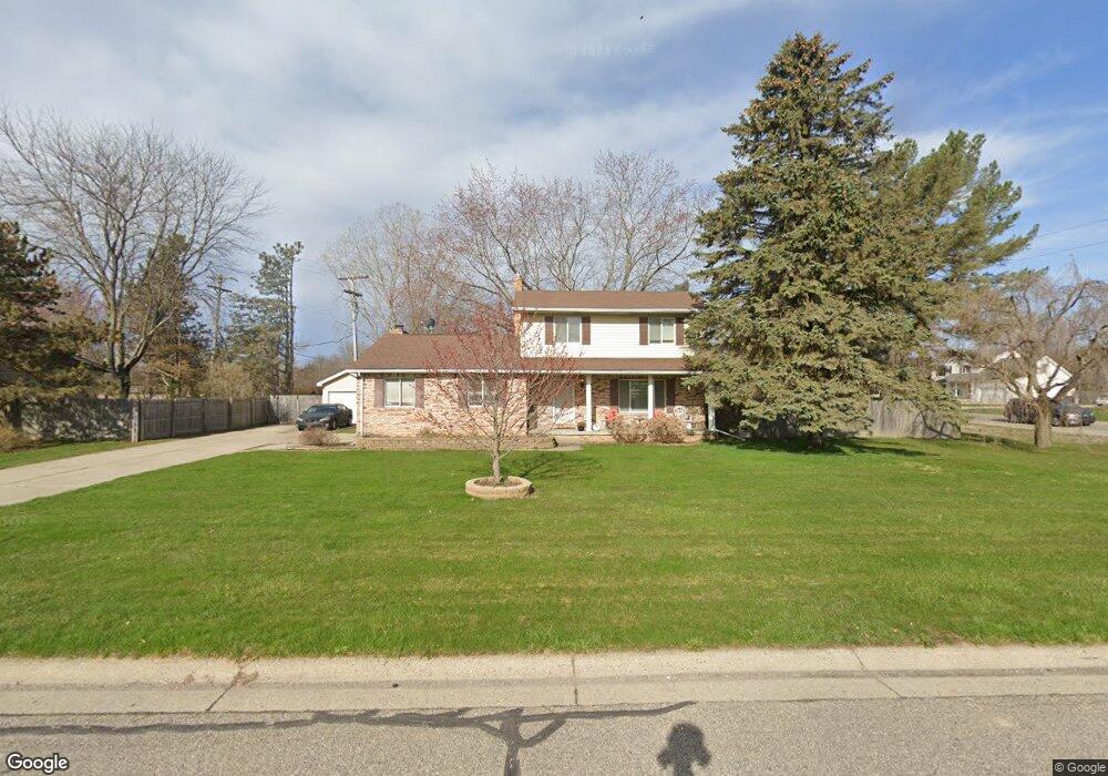 2517 Plainview Dr, Flushing, MI 48433 - photo 1