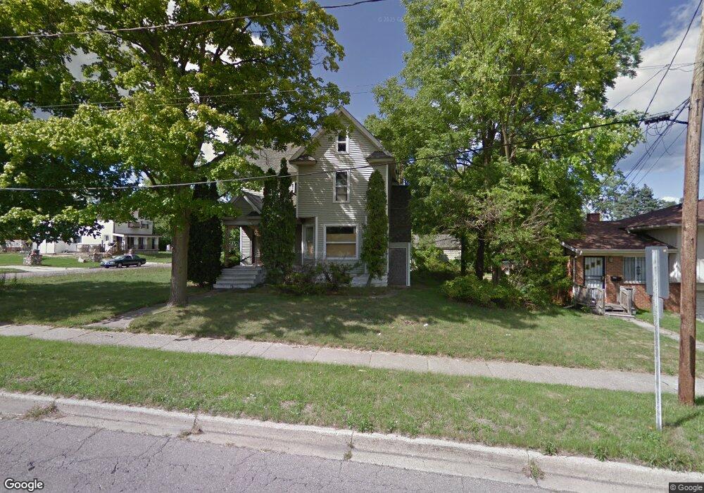 1005 Lippincott Blvd, Flint, MI 48503 - photo 1