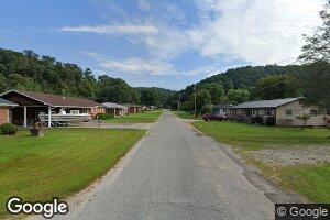 4 State St, Hamlin, WV 25523