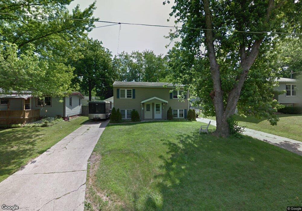 3933 53rd St, Des Moines, IA 50310 - photo 1