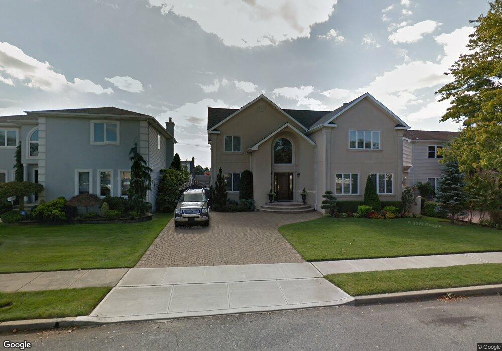 815 Franklin Place unit 7, Franklin Square, NY 11010 - photo 1