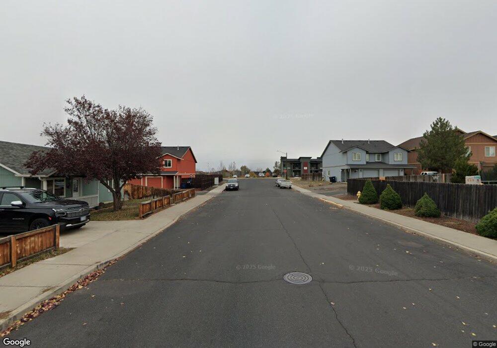 2812 SW Lava Ave, Redmond, OR 97756 - photo 1