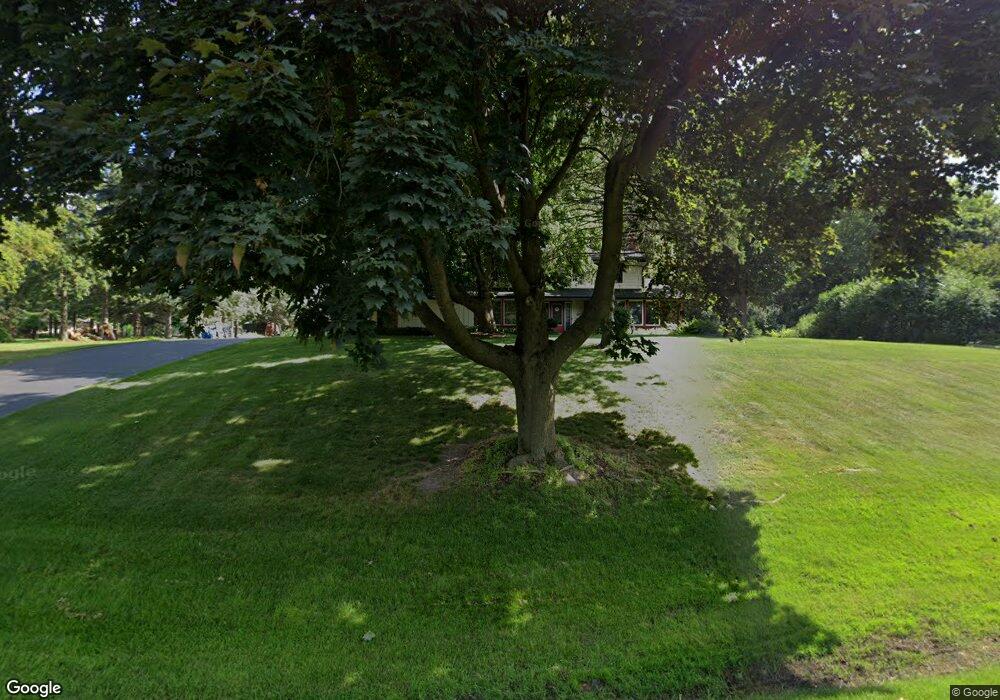 N58W26361 Mountain Shadows Dr, Sussex, WI 53089 - photo 1