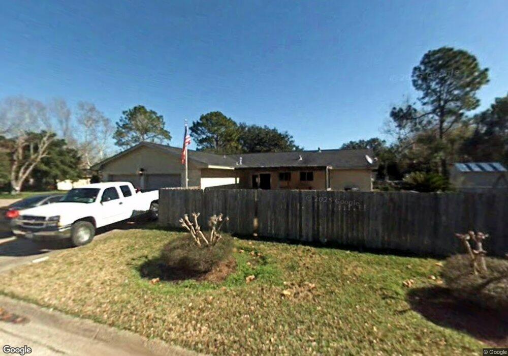 300 Cypress St, Alvin, TX 77511 - photo 1