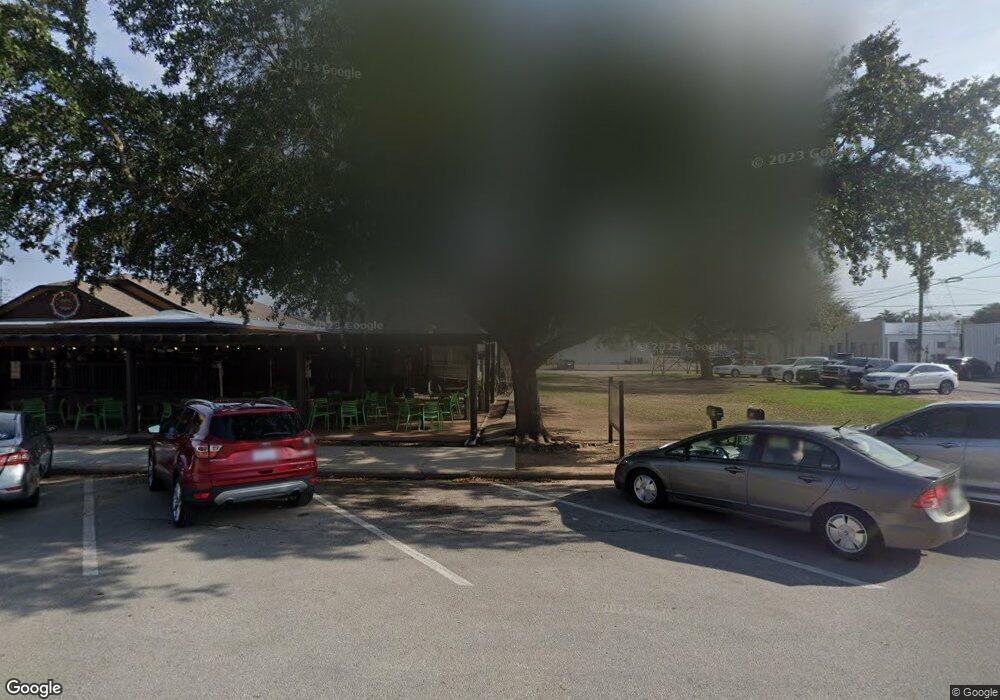 227 Commerce St, Tomball, TX 77375 - photo 1