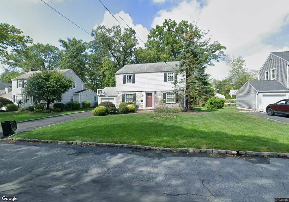 31 Wellington Rd, Livingston, NJ 07039 - photo 1