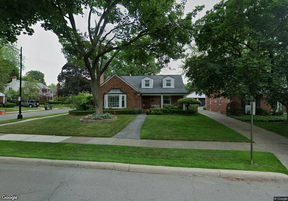 1 Radnor Cir, Grosse Pointe Farms, MI 48236 - photo 1