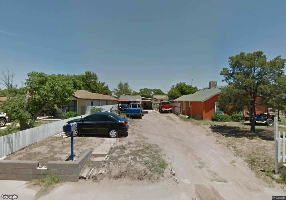 402 W Clinton St, Hobbs, NM 88240 - photo 1